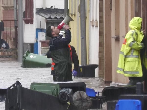 „Wie es alle 20 bis 50 Jahre stattfindet“: Starkes Hochwasser erfasst weite Teile des Saarlandes – mehr als 100 Liter Regen pro Quadratmeter